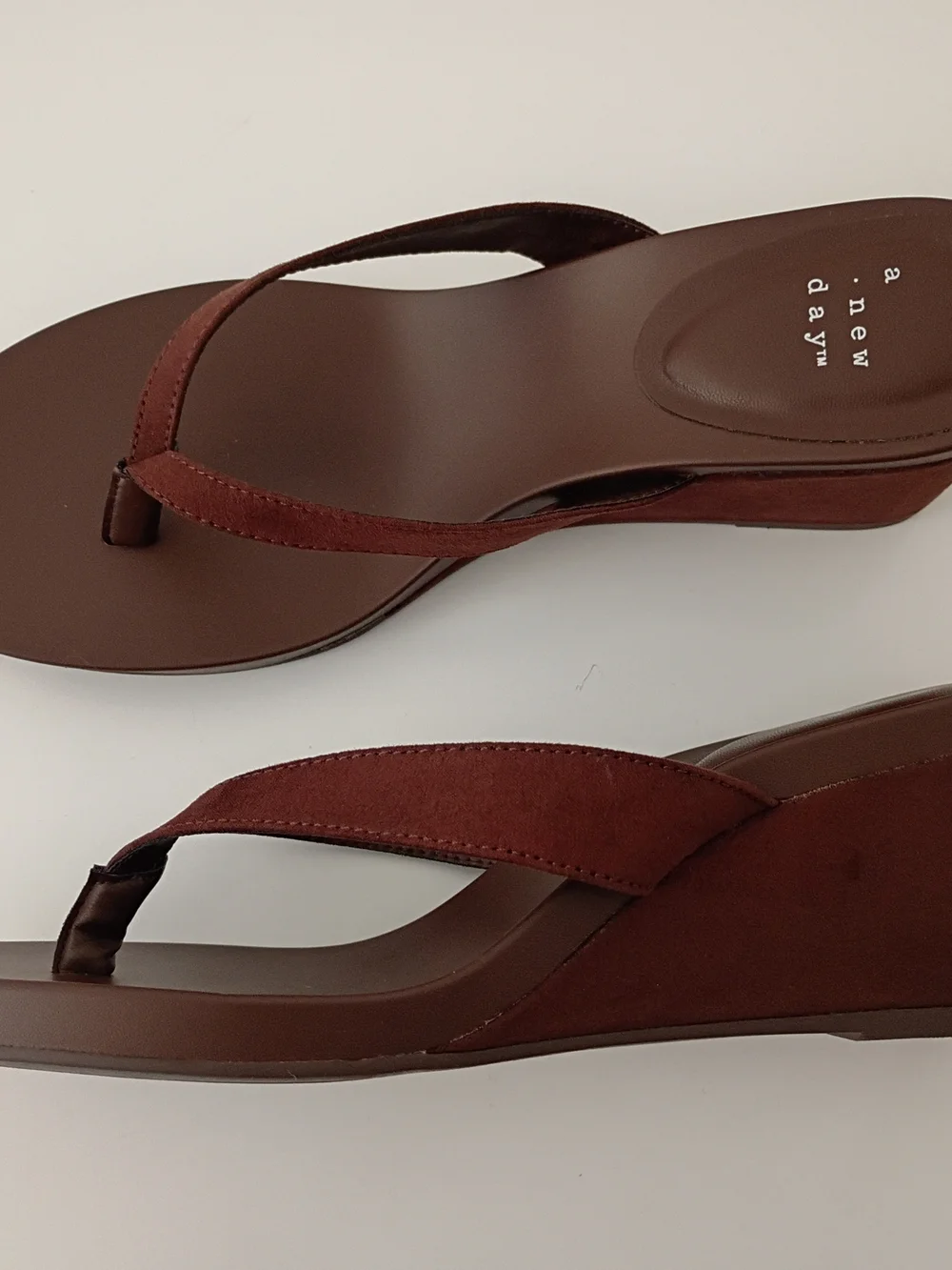 A New Day Women's Brown Wedge/Suede Thong Sandals🤎